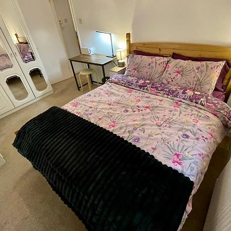 Vernon Place Town Centre, Vernon Cottage 3-Bed With Parking, 1A Vernon Court 2-Bed With Parking, 1B Studio No Parking, Off The High Street Next To Sandford Park Cheltenham Luaran gambar