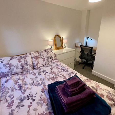 Vernon Place Town Centre, Vernon Cottage 3-Bed With Parking, 1A Vernon Court 2-Bed With Parking, 1B Studio No Parking, Off The High Street Next To Sandford Park Cheltenham Luaran gambar