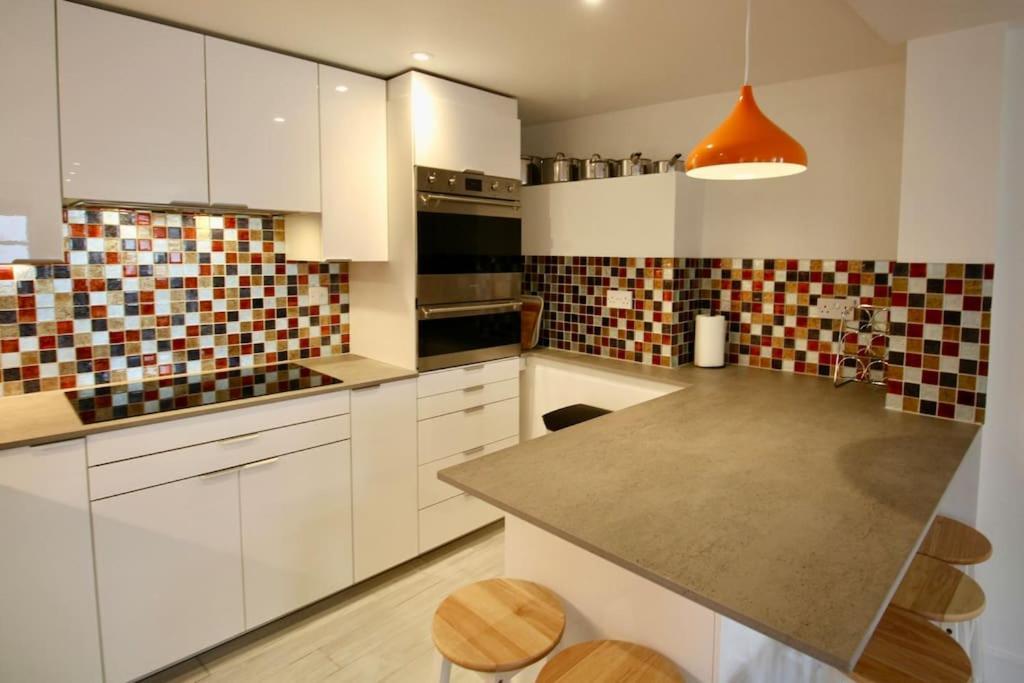 Vernon Place Town Centre, Vernon Cottage 3-Bed With Parking, 1A Vernon Court 2-Bed With Parking, 1B Studio No Parking, Off The High Street Next To Sandford Park Cheltenham Luaran gambar