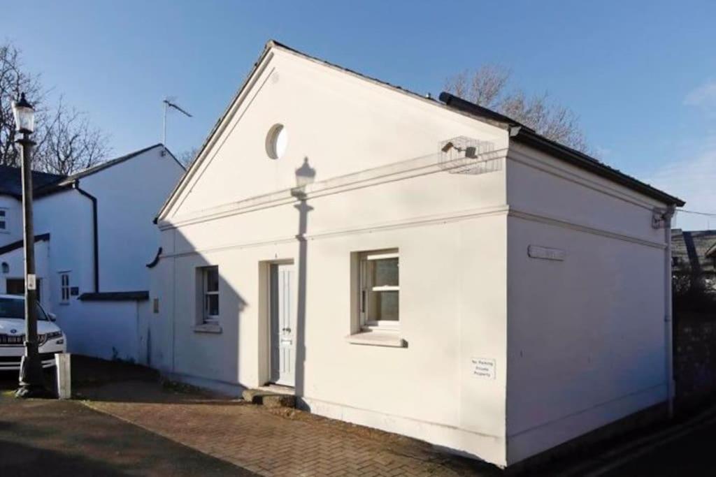 Vernon Place Town Centre, Vernon Cottage 3-Bed With Parking, 1A Vernon Court 2-Bed With Parking, 1B Studio No Parking, Off The High Street Next To Sandford Park Cheltenham Luaran gambar