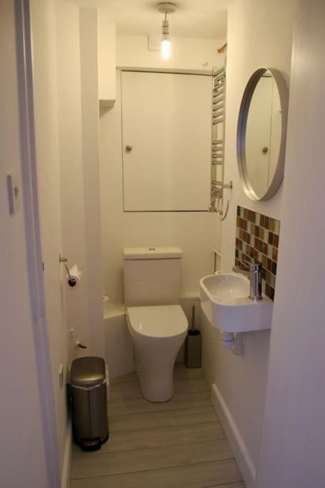 Vernon Place Town Centre, Vernon Cottage 3-Bed With Parking, 1A Vernon Court 2-Bed With Parking, 1B Studio No Parking, Off The High Street Next To Sandford Park Cheltenham Luaran gambar