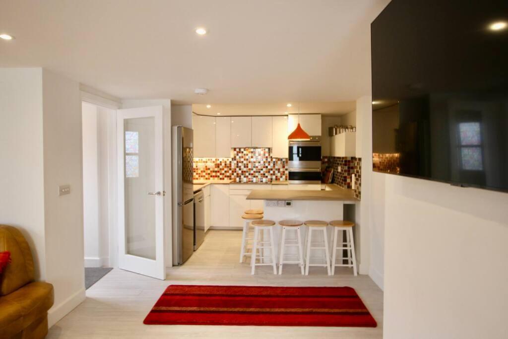Vernon Place Town Centre, Vernon Cottage 3-Bed With Parking, 1A Vernon Court 2-Bed With Parking, 1B Studio No Parking, Off The High Street Next To Sandford Park Cheltenham Luaran gambar