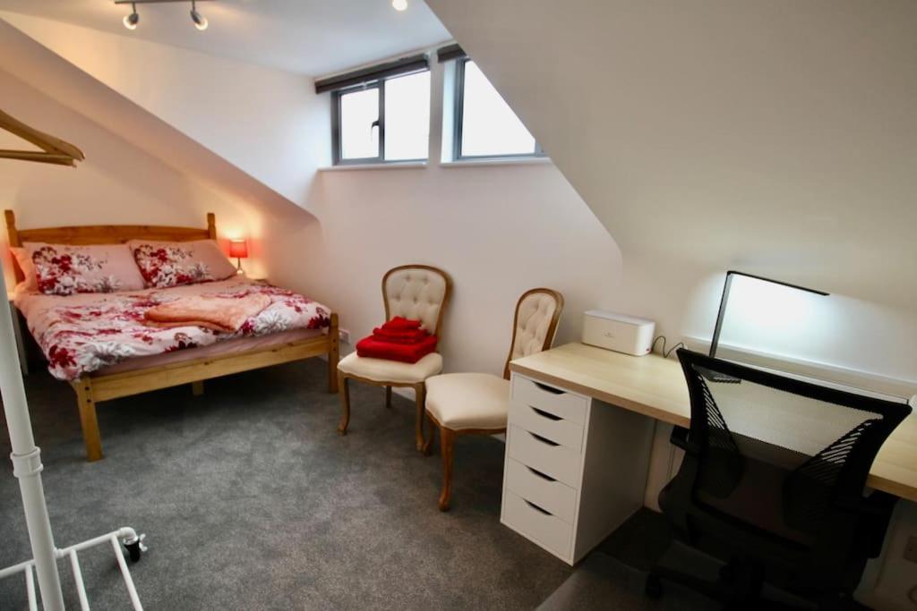 Vernon Place Town Centre, Vernon Cottage 3-Bed With Parking, 1A Vernon Court 2-Bed With Parking, 1B Studio No Parking, Off The High Street Next To Sandford Park Cheltenham Luaran gambar