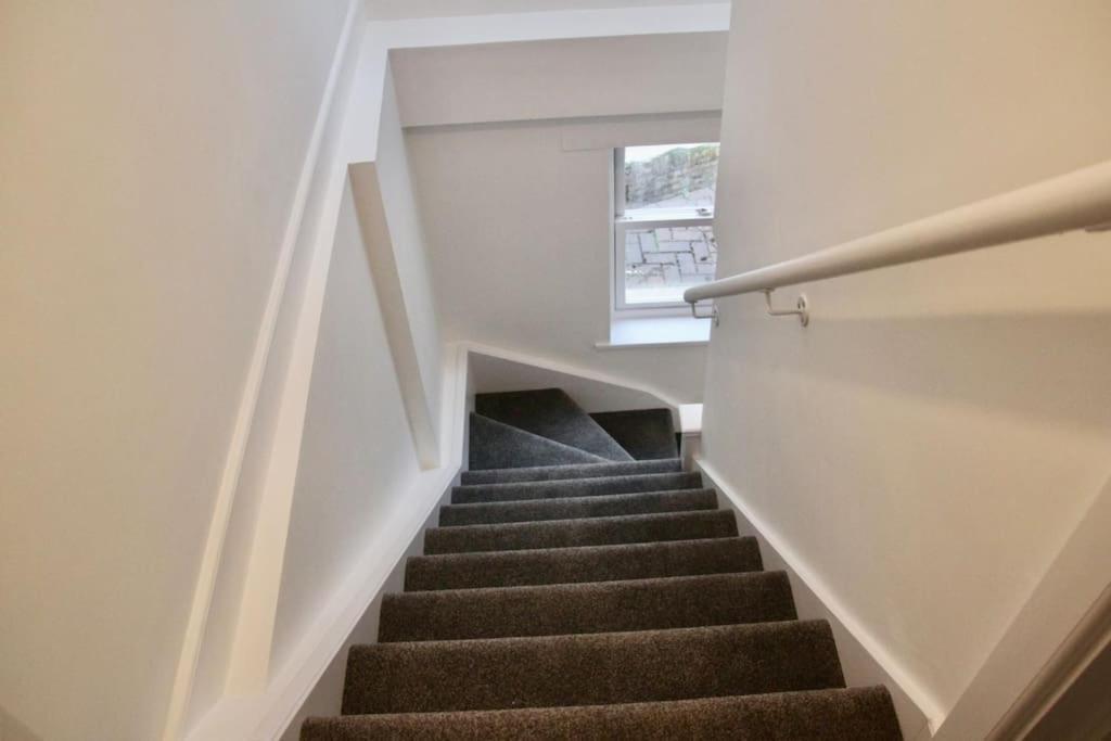 Vernon Place Town Centre, Vernon Cottage 3-Bed With Parking, 1A Vernon Court 2-Bed With Parking, 1B Studio No Parking, Off The High Street Next To Sandford Park Cheltenham Luaran gambar