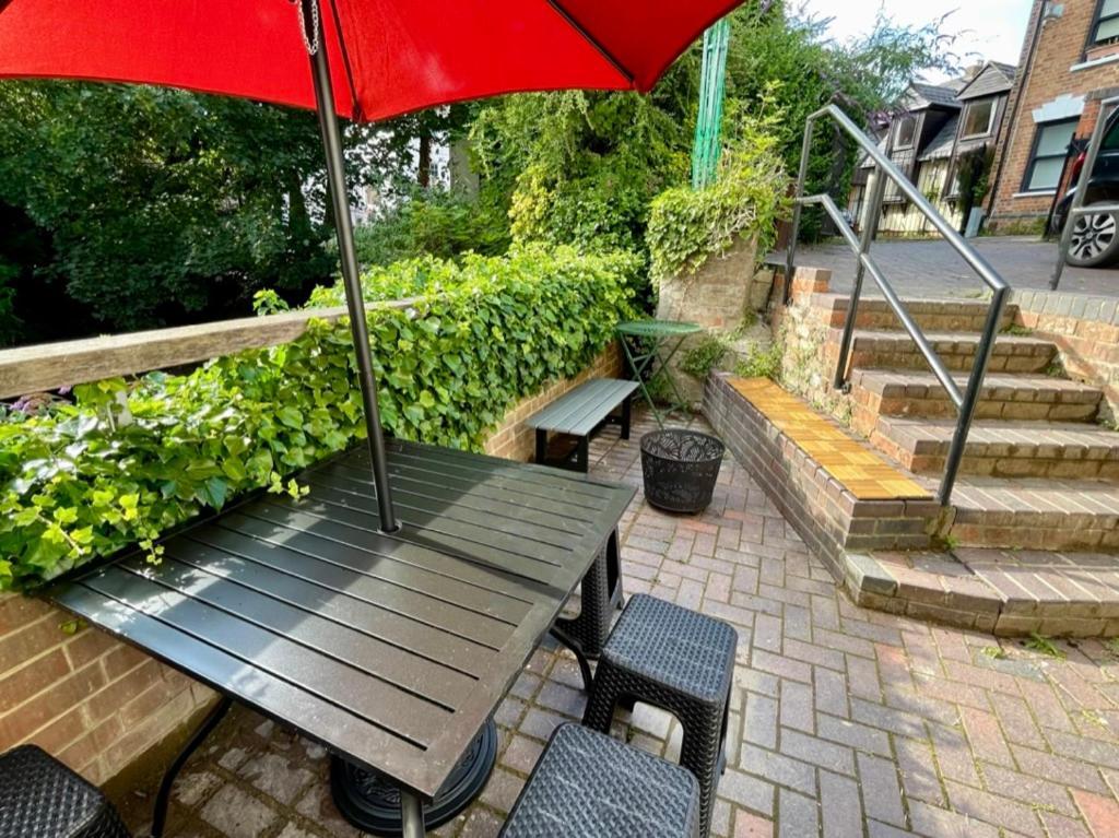 Vernon Place Town Centre, Vernon Cottage 3-Bed With Parking, 1A Vernon Court 2-Bed With Parking, 1B Studio No Parking, Off The High Street Next To Sandford Park Cheltenham Luaran gambar