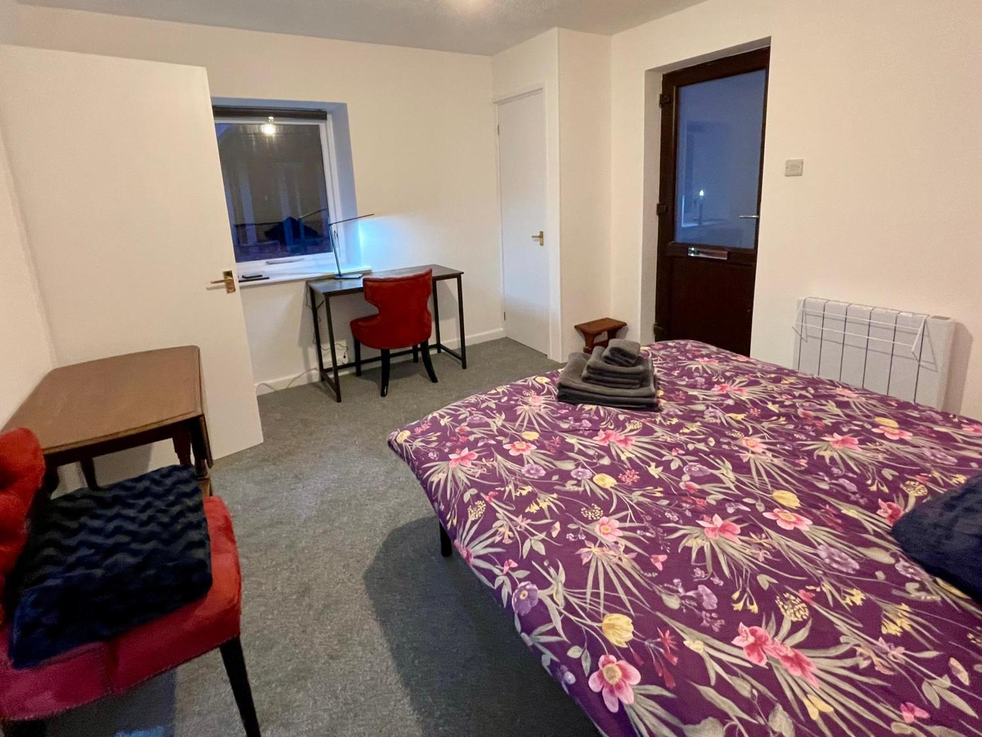 Vernon Place Town Centre, Vernon Cottage 3-Bed With Parking, 1A Vernon Court 2-Bed With Parking, 1B Studio No Parking, Off The High Street Next To Sandford Park Cheltenham Luaran gambar